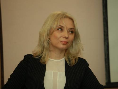 7d516ad918f67efe9c7aeb43c0b8d72d